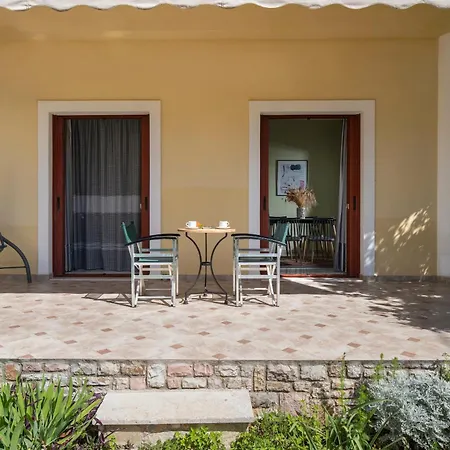 Pappas Family House Апартаменты