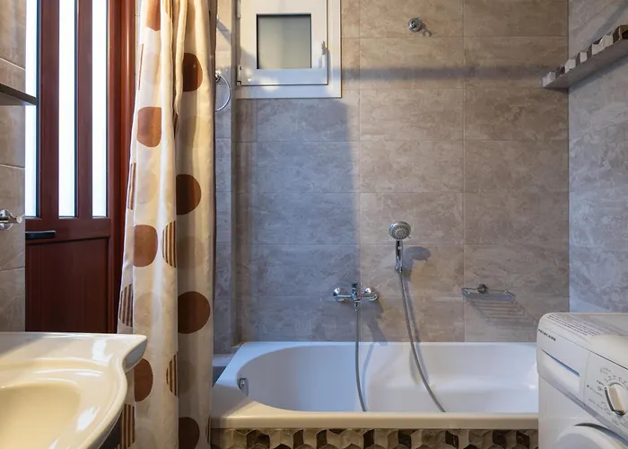 Апартаменты Pappas Family House *